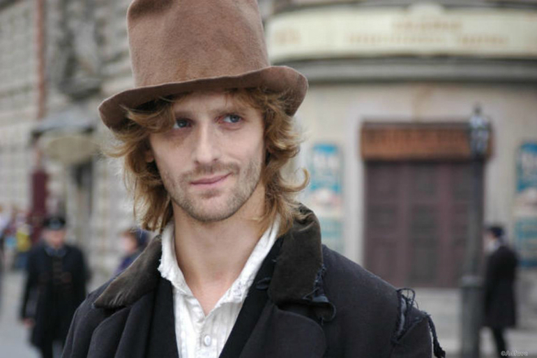 Портрет раскольникова в романе преступление и наказание