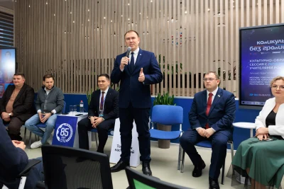 «Зимние каникулы без границ»: в Тобольске открылась культурно-образовательная сессия